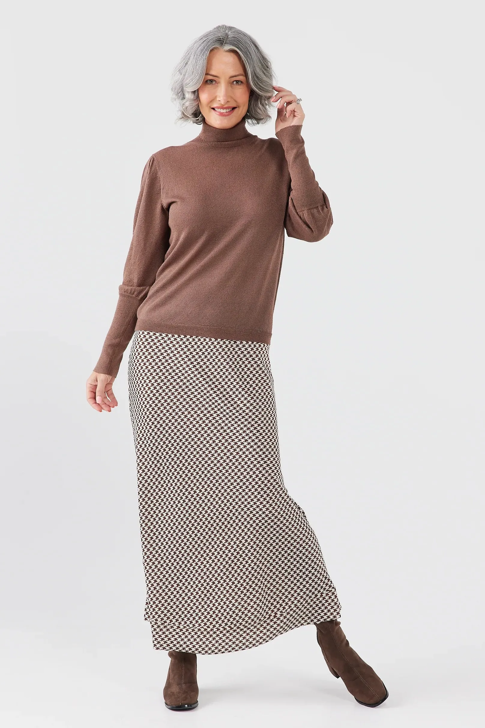 Carrington Skirt in Chocolate Houndstooth