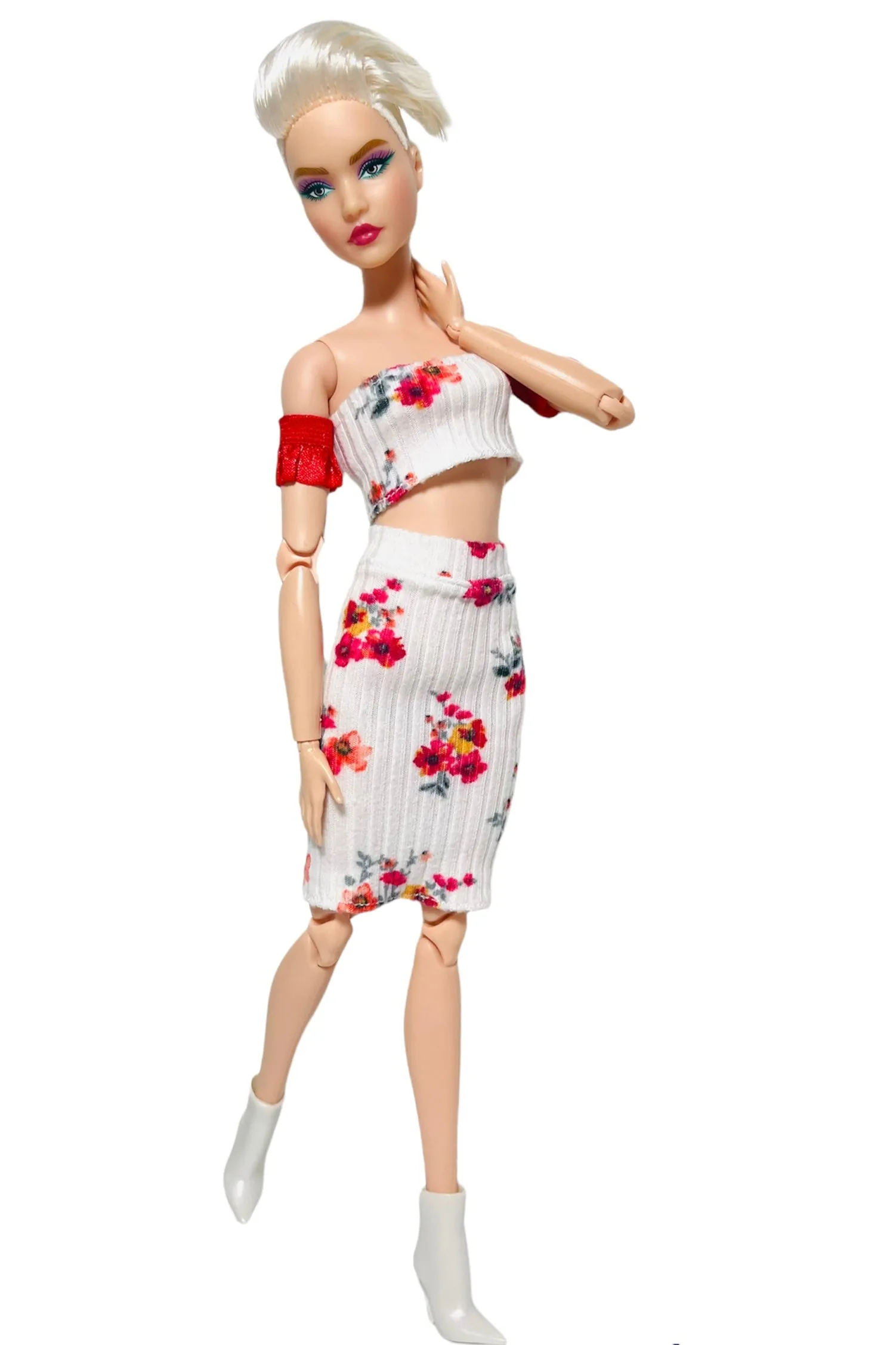 Floral skirt for Barbie with crop top