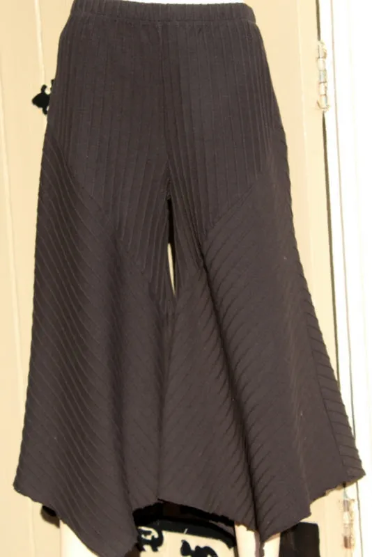 FOCUS (USA) Ladies Black Ribbed Cotton Culotte Pants (was £55)