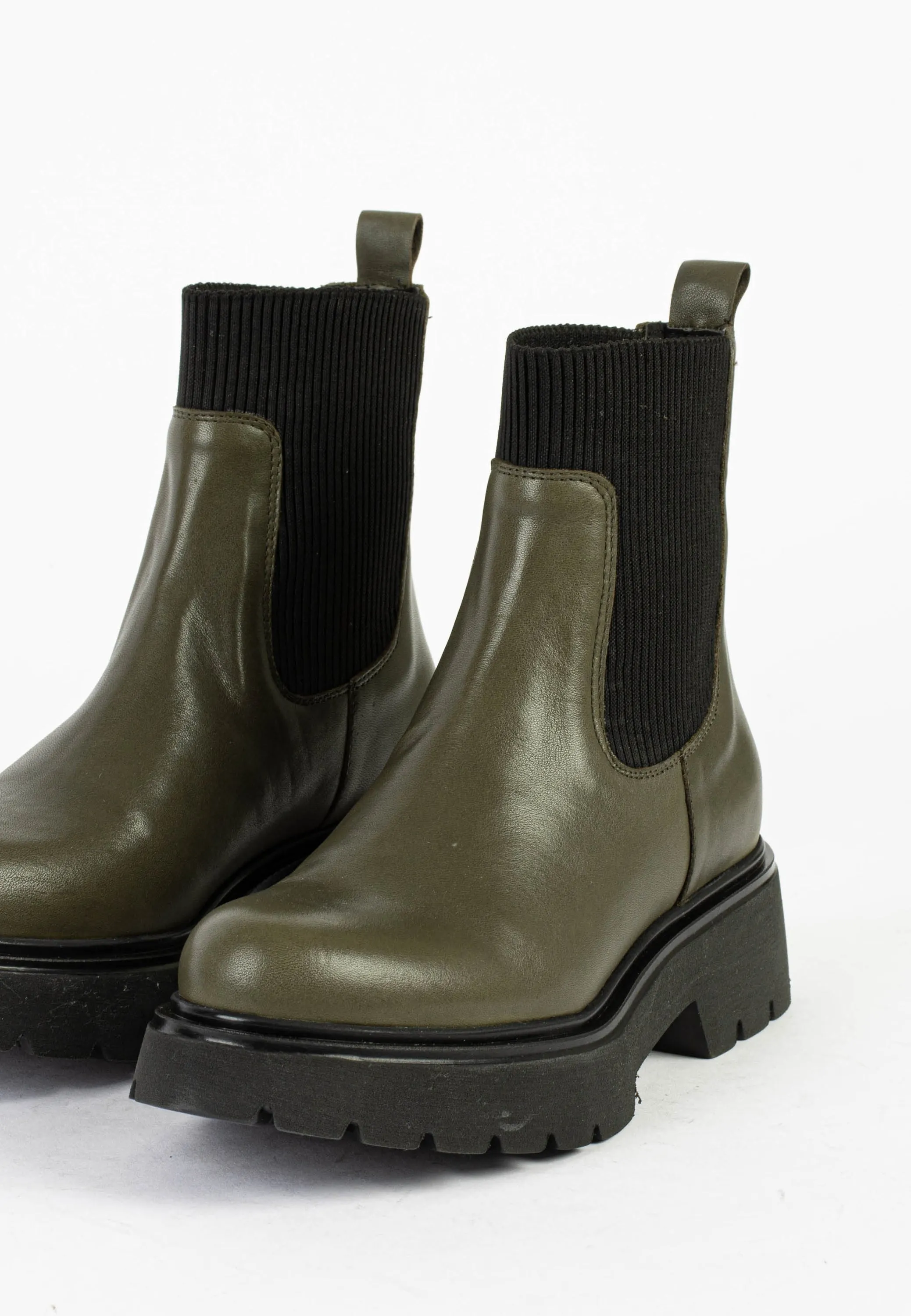 Lorrie Cactus Chelsea Boots