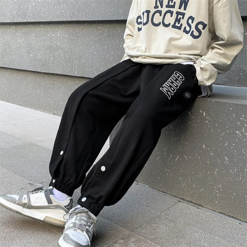 Slit Hem Knitted Tapered Loose Fit Sweatpant