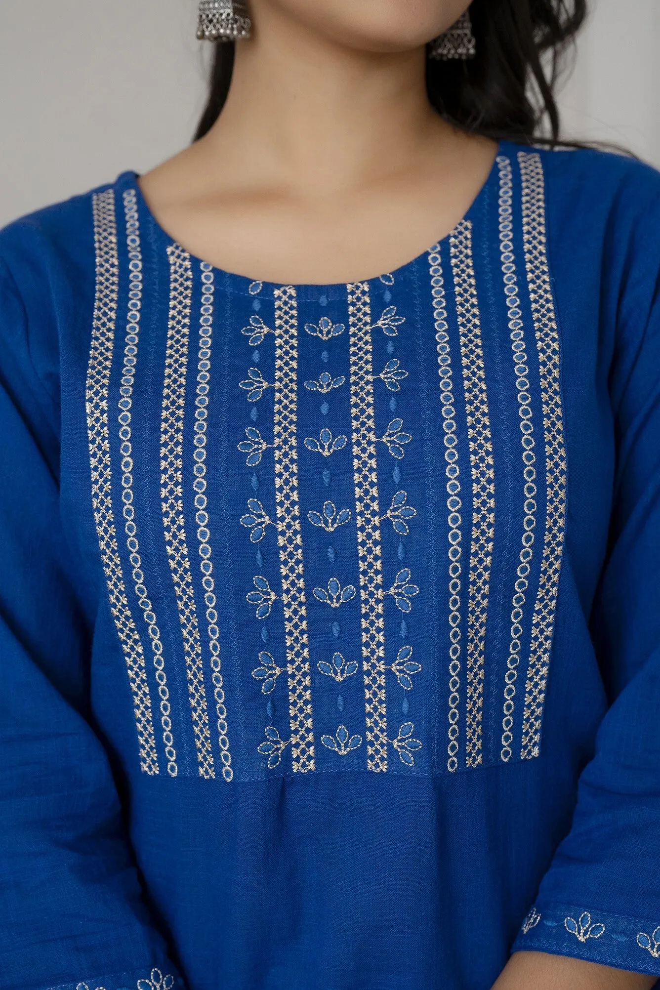 Women Blue Embroidered Straight Tunic