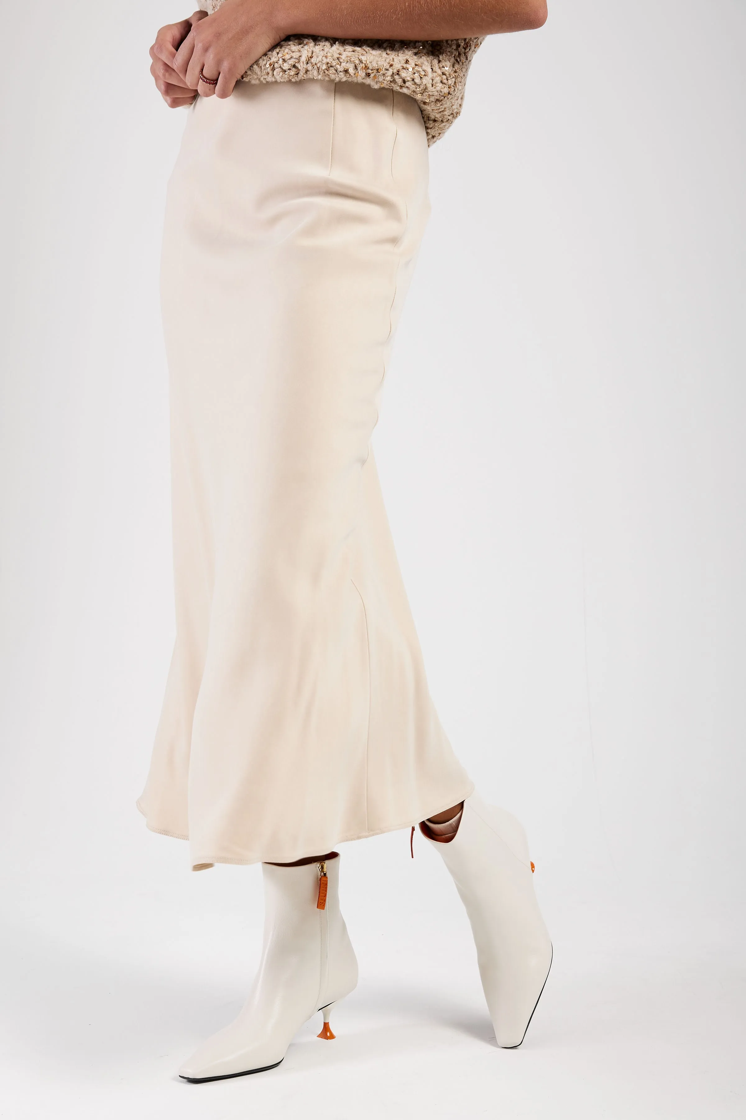 Woven Midi Skirt in Champagne